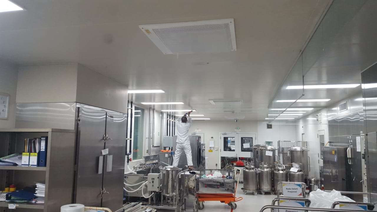 Pemasangan Lampu LED Panel - Biofarma 2018